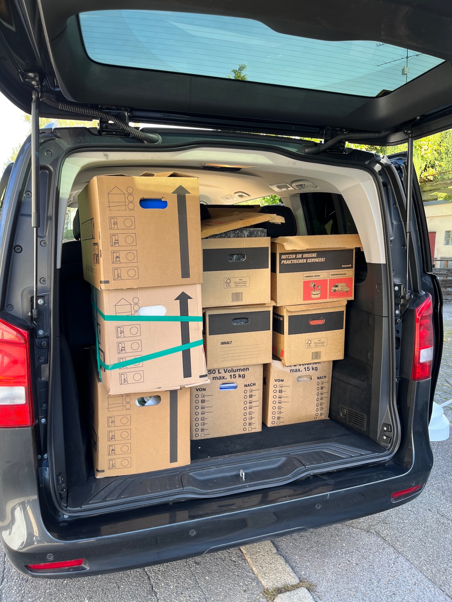 Umzugs- und Kartontransport in der Mercedes V-Klasse